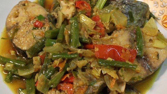ikan cakalang masak woku